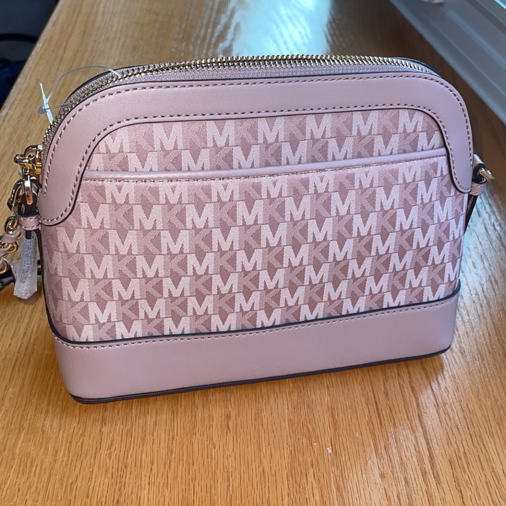 MICHAEL KORS Signature Jet Set Charm Small Dome Pink Crossbody NWT- MINOR DAMAGE - Picture 2 of 11